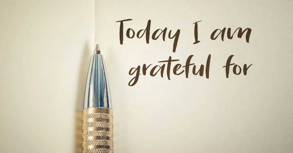 How to Write in a Gratitude Journal For Manifestation - the celebration  effect